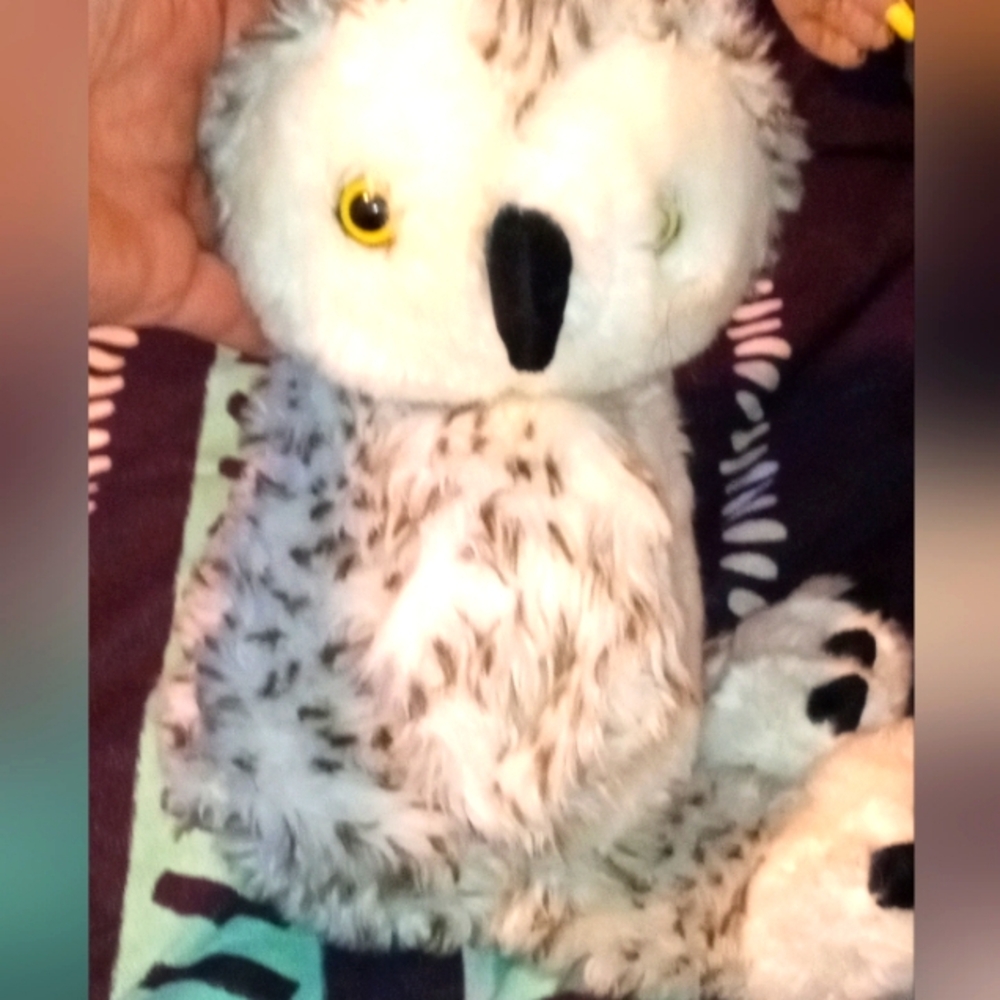 X large Owl by Build A Bear owls head turns completely around and is rare peace.